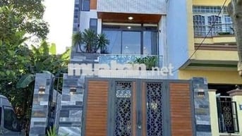Cho thuê nhà cao cấp nguyên căn 3Pn-3 tầng có lửng Huỳnh Ngọc Đủ