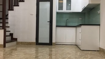 Chính chủ có nhà bán ở Ngõ 61 Phố Trạm - Long Biên - HN