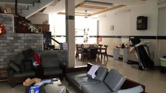 Cho thuê Biệt thự mặt tiền : Phạm Ngọc Thảo, Q.Tân Phú