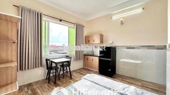 STUDIO CỬA SỔ TRỜI/  THANG MÁY/ FULL NT / GẦN BV CHỢ RẪY / DH UEH, YD