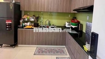 Cần bán Căn 3PN đầy đủ nội thất, chỉ cần vào ở. LH xem nhà.