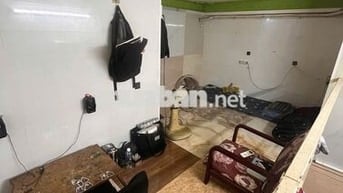 chính chủ cho thuê phòng có gác đầy đủ nội thất ngay mặt tiền Lê Lâm