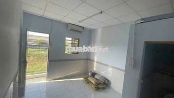 Thuê phòng trọ GV, 2,3tr, máy lạnh