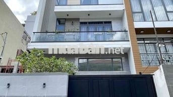 Bán nhà ngay Vạn Hạnh Mall , 6x11m , 5 tầng 9PN , giảm sâu 1ty