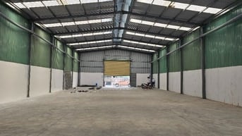 Nhà xưởng cho thuê phường thạnh lộc quận 12 dt: 600m giá 33 triêu