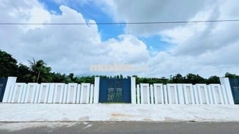 3 LÔ LIỀN KỀ – MẶT TIỀN ĐOÀN TRUNG CÒN, TT. ĐẤT ĐỎ