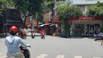 Duy nhất Mặt phố Hoàn Kiếm Một chủị trí tốt Kinh doanh đỉnh - tầm tiền