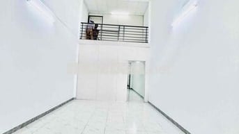 Nhà Mới Rộng DT 4x25 1Trệt 1Lửng 2Pn 1Wc Không Gian Rộng Chứa Hàng