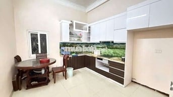 Bán nhà khu phân lô cán bộ .oto đỗ cửa. 52M,4 tầng. Giá 14 tỷ.