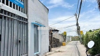 Nhà cấp 4, 1PN 50m2, mặt tiền Hẻm 526 Phạm Văn Đồng Linh Đông, Kế bên