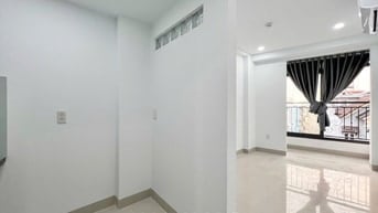 STUDIO BAN CÔNG TÁCH BẾP, NGAY PHẠM VĂN BẠCH, QUANG TRUNG có thang máy