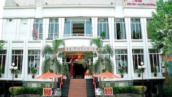 TÒA NHÀ 1.320M2 MẶT TIỀN HOÀNG CẦM, KINH DOANH ĐA HÌNH THỨC
