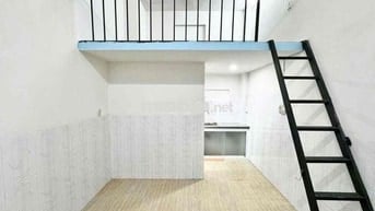 CHO THUÊ PHÒNG GÁC CAO - THANG MÁY - CỬA SỔ THOÁNG NGAY TRUNG TÂM