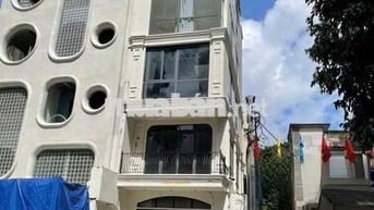 CHO THUÊ NHÀ MẶT TIỀN 242 VÕ VĂN TẦN PHƯỜNG 5 QUẬN 3