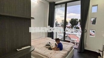 CHÍNH CHỦ CHO THUÊ 1PN BAN CÔNG FULL NỘI THẤT NGAY BẾN VÂN ĐỒN CHỈ 6.x