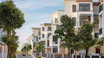 Bán nhà phố đường 12m cách Phú Mỹ Hưng 15p 