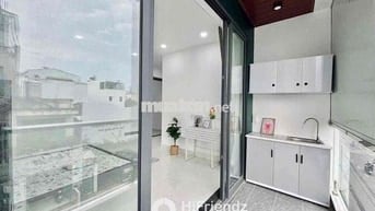 Căn hộ mới. Đầy đủ nội thất Thang Máy Cộng Hoà gần Lotte mart