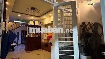 CHO THUÊ NHÀ Ở HẺM BA GÁC , 3PHỒNG NGỦ, NỘI THẤT CƠ BẢN , CMT8,QUẬ 10