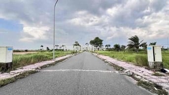 Cực hiếm đất ODT ngay chợ Đức Hoà, sổ riêng, hạ tầng hoàn thiện