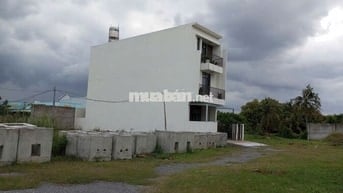 NHANH CHÂN ĐỂ SỞ HỮU LÔ ĐẤT CÓ DÒNG TIỀN  ,SÁT CHỢ ĐỨC HOÀ,GIÁ 950T/86