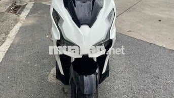 Cần bán ab 125 2021 màu trắng đỏ đen
