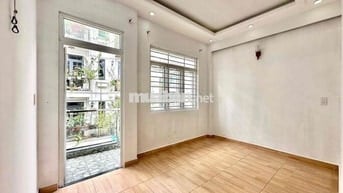 🔴 Phòng trọ bancol giá rẻ ngay chợ Thạch Đà