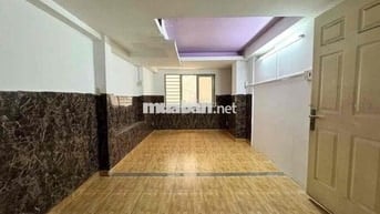 Phòng giá rẻ cửa sổ ngay Hương Lộ 2 - Trương Phước Phan