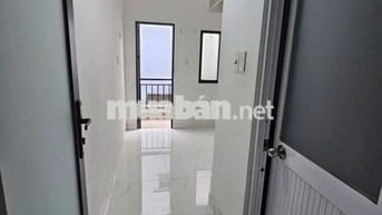 Phòng Mới. Ban Công - Full Nội Thấot. Gác Cao. Ngã 4 Ng Oanh-P.Văn Trị