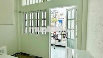 CHDV MỚI TINH BAN CÔNG FULL NT 40m2 SIÊU RẺ NGAY NGUYỄN VĂN CỪ Q5 CHI