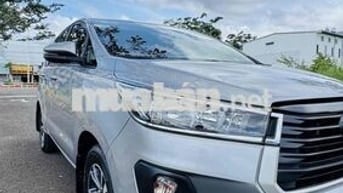 Toyota Innova 2021 2.0E
