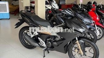 winer x . thắng abs . máy zin im . áo đẹp ko trầy