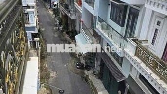Cho thuê nhà Full nội thất (5m x 11m) có 4 phòng ngủ hẻm nhựa 6m