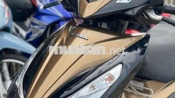 Xe máy Honda Air Blade Deluxe Edition 2013