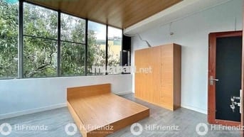 CHO THUÊ 2PN RỘNG 40M2 FULL NT NHÀ THANG MÁY NGAY SÂN BAY GIÁP PNHUAN