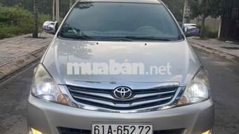 Toyota Innova 2010 G - 200000 km