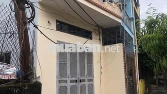 Nhà nguyên căn phố Bắc Cầu, 2 phòng ngủ điều hoà
