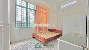 căn hộ Cửa sổ Trời Ngay Khu Phố Ẩm Thực Bà Hom Full Nội Thất