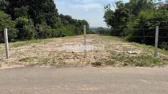 cần bán 1986m có 300m thổ mt Lý Thái Tổ 18m đối diện SWanbay Đại Phước