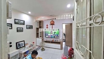 TT TRẠI GĂNG T3 , DTSD 31M .  BƯỚC XUỐG CẦU THANG LÀ CHỢ . AN NINH TỐT