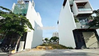 ĐẤT MT ĐƯỜNG NHỰA ĐÃ CÓ SỔ HỒNG RIÊNG,NGAY SÁT CHỢ ĐỨC HOÀ ,GIÁ  950TR