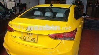 Hyundai accent 2018 1.4 CVT - 125000 km
