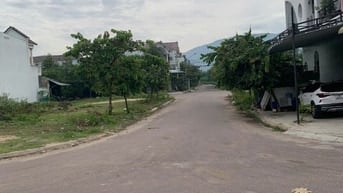 Lô góc 2 mặt tiền cho thuê 111B Nguyễn Phăng và Võ Nhâm, tiện mở kinh 