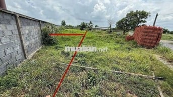 99m2 thổ giá ngộp thở 399tr xe hơi trước đất cách QL 50 250m sổ sẵn
