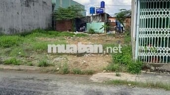 Cặp đất mặt đường nhựa thông KDC Tân Đức, giáp giai đoạn 1