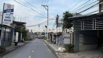 NHÀ MẶT TIỀN CÓ NỘI THẤT CAO CẤP VÀ DÃY TRỌ 335m2 ĐƯỜNG LÀNG HOA BÀ BỘ