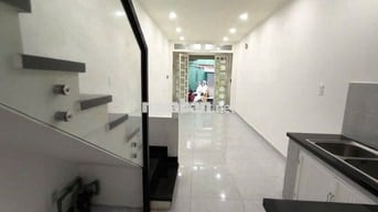 NHÀ QUẬN 10 SẠCH SẼ KINH DOANH TỰ DO