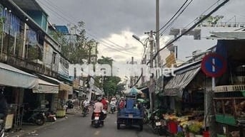 19,5 tỷ TL 
dg HOÀNG NGỌC PHÁCH 2MT TRƯỚC SAU NỞ HẬU TÀI LỘC ĐƯỜNG 13m
