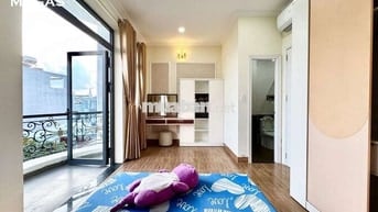 Cho thuê Studio ban công riêng lớn sẵn nội thất