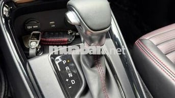 Kia Sonet SX Luxury 2023 màu trắng số tự động