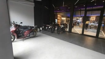 CẦN GẤP 1 NAM GIỮ XE PHÒNG TẬP GYM Ở HAI BÀ TRƯNG - LƯƠNG 8TR5/THÁNG